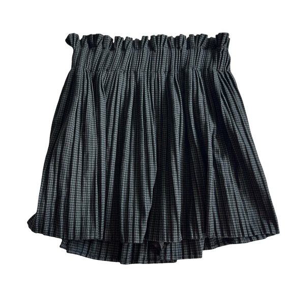 Zara Pleaded Skirt Black & White - Picture 4 of 5